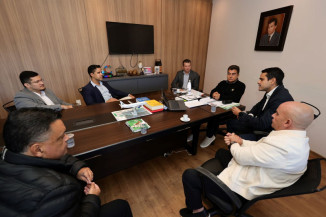 Reunião do prefeito Marçal Filho, secretários e representantes da Companhia Ultragaz para discutir investimentos em Dourados. Foto: A. Frota