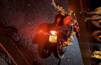 Motociclista não resistiu aos ferimentos após impacto com caminhão - Foto: reprodução/Deodápolis News