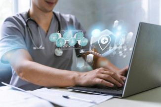 Antes de regular a IA na medicina, é preciso educar o médico sobre a tecnologia, apontam especialistas