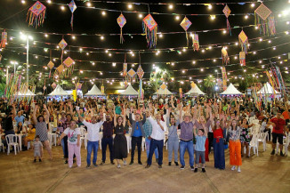 UEMS realiza sábado arraiá na praça Antônio João