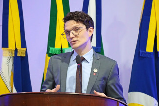 Franklin apresenta projeto para fortalecer cursinhos populares e apoio a estudantes