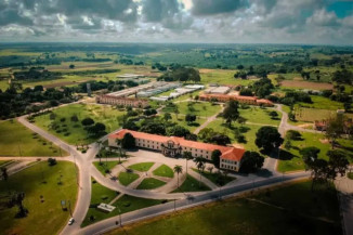 Universidade Federal abre concurso com 72 vagas e salários de até R$ 13,2 mil