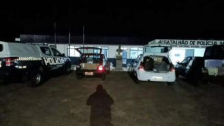 PM prende três suspeitos com carros carregados de “muamba” em Ponta Porã
