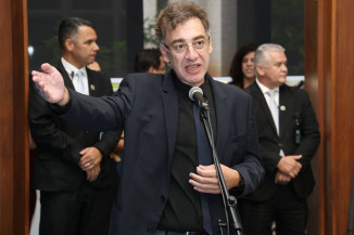 Projeto de Neno Razuk institui garantias às crianças com deficiência e neurodivergência nas escolas