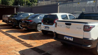 Veículos apreendidos pela PF (Divulgação)