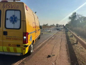 Motociclista morre em colisão com carreta na BR-163, em Rio Brilhante