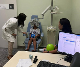 Projeto leva triagens e consultas oftalmológicas para crianças em Dourados