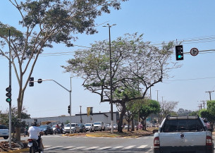 Semáforo entrou em funcionamento após mais de dois meses de instalado (Foto: Assessoria/CMD)