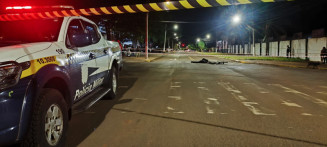 Ciclista morto no cruzamento entre as ruas Joaquim Teixeira Alves de Cider Cerzósimo de Souza; Foto: Sidnei Bronka/Ligado Na Notícia