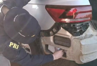 Polícia apreende 290 celulares escondidos em carro na BR-163