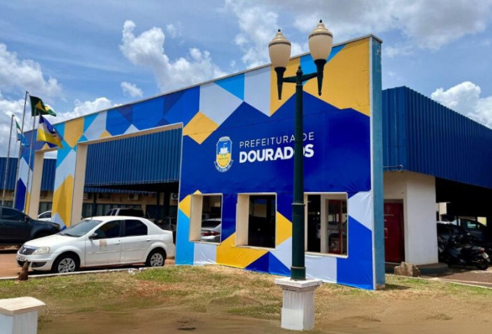 Salários dos servidores da Prefeitura de Dourados foi antecipado pelo nono mês seguido está na conta desde as primeiras horas desta sexta-feira – Foto: A. Frota