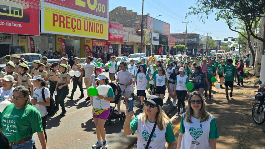 Caminhada percorreu do shopping a praça Antônio João