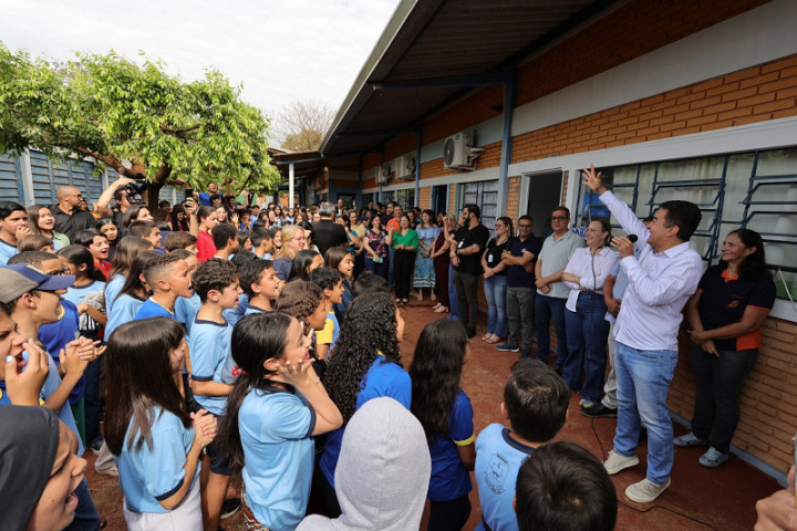 Momento festivo marcou inauguração do polo de atendimento a pessoas surdas e com deficiência auditiva, na escola Álvaro Brandão- Fotos: A. Frota