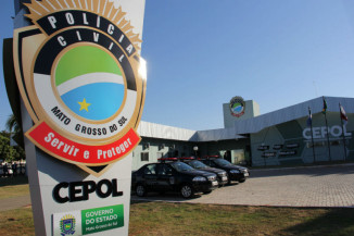 Jovem tem surto, é contido com mata-leão e morre