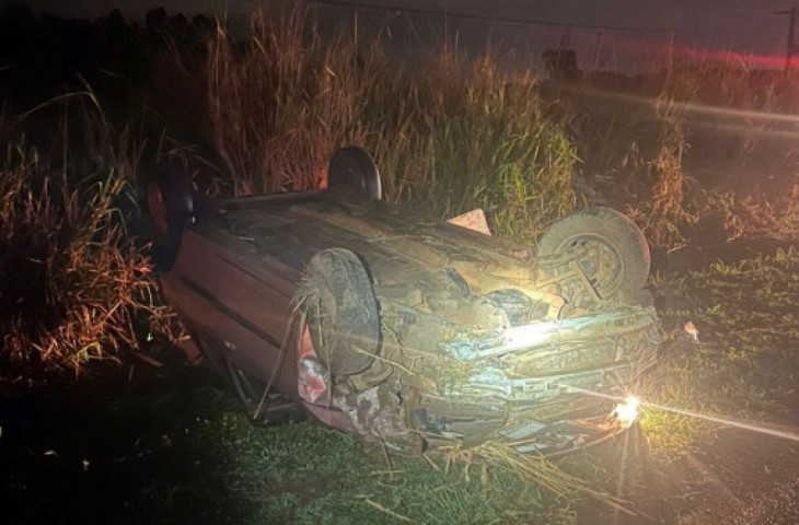 Carro conduzido por Odair capotou e ele morreu - Foto: Ligado Na notícia