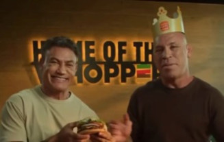Wanderlei Silva e Popó selam a paz em campanha do Burger King após briga no Spaten Fight Night