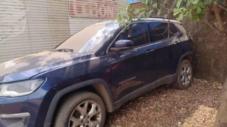 Jeep Compass Longitude, 2021/2021 (azul), para circulação (Foto: divulgação).