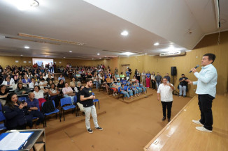 Prefeito Marçal Filho discursa durante solenidade de entrega de emendas impositivas para 74 escolas e Ceims. Fotos: A. Frota