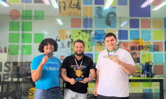 Professor João Batista (centro), Lucas Gomes dos Santos e Thiago de Souza da Silva - Foto: Arquivo/IFMS