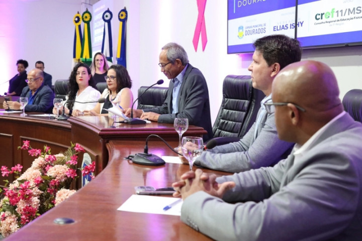 Audiência pública na Câmara de Dourados discutiu a criação do Sistema Municipal de Esporte (Foto: F. Grott/CMD)