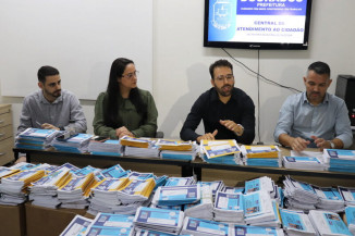 Durante coletiva de imprensa, secretária Suélen Nunes Venâncio apresenta o IPTU Digital, que entra em vigor a partir de janeiro de 2026- Foto: Eduardo Scavassa/Assecom