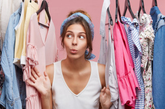Como renovar o guarda-roupa gastando pouco na Black Friday