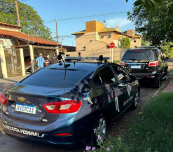 Equipes durante cumprimento de mandados em Dourados e Douradina - Foto: Divulgação
