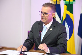 Vereador Inspetor durante sessão na Câmara Municipal. (Foto: F.Grott)