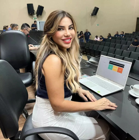 Cristina é vice-prefeita em Sidrolândia