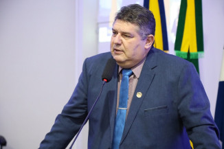 Yuri durante a 41ª sessão ordinária na Câmara. (Foto: F. Grott)
