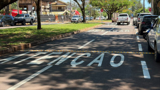 Sonorizadores são instalados na Rua Melvin Jones após pedido da vereadora Liandra