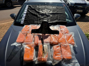 A droga estava distribuída em tabletes e escondida para evitar a fiscalização durante a viagem. - Fotos: jornal da Nova