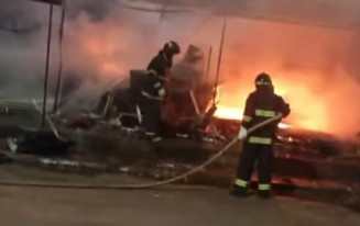 Incêndio destrói lojas na Linha Internacional entre Ponta Porã e Pedro Juan Caballero