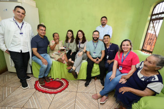 Dona Francisca celebra aniversário com o prefeito Marçal Filho e a equipe do Programa Melhor em Casa – Foto: A. Frota