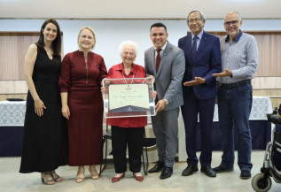 Sessão Solene destaca legado educacional e reconhece 45 anos de serviços prestados à comunidade. (Foto: F.Grott)