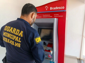 Servidores da Prefeitura de Dourados acordam com 13º salário na conta