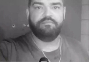 Cleber conduzia uma Honda Titan quando foi atingido por picape (Foto: Reprodução | redes sociais)