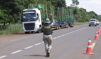 A Operação Rodovida 2025/2026 reúne diversas entidades para reduzir a violência no trânsito durante os períodos de maior fluxo nas rodovias federais.    - Foto: Detran/ MS