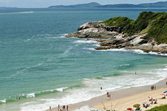 Balneário Camboriú prepara decreto para proibir nudismo em todas as praias do município