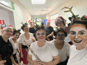 Seresteiras do HU celebram 10 anos levando música, acolhimento e emoção pelos corredores do hospital