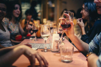 Maioria dos bares e restaurantes espera faturar mais em 2026