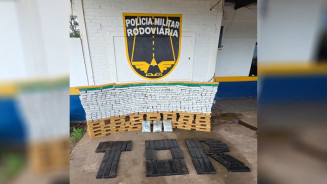 Fuga termina em capotamento e polícia apreende droga avaliada em R$ 1,1 milhão