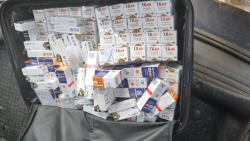 Medicamentos apreendidos com a estudante de medicina (Foto: Reprodução)