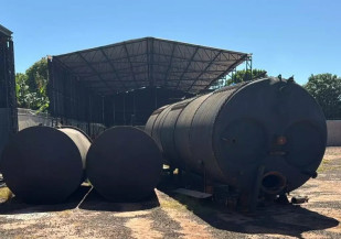 Tanques eram utilizados para armazenar produtos - Foto: PF
