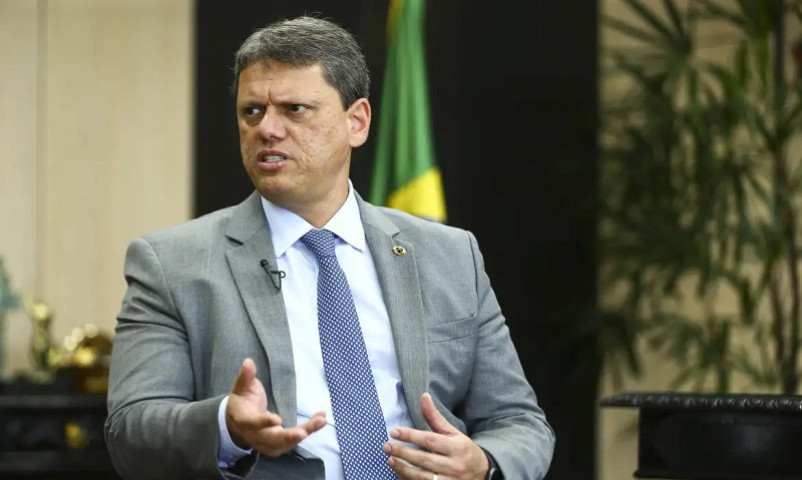 Governador minimizou pressão bolsonarista para que apoie Flávio Bolsonaro de forma enfática ao dizer que não há pressão do próprio Bolsonaro - Foto: Marcelo Camargo/Agência Brasil