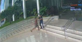 Agressão em frente a clínica deixa trabalhador cego após transplante de córnea