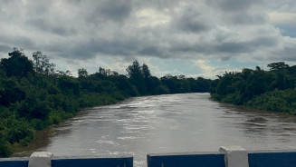 Jovem é encontrado morto em rio após desaparecer em balneário
