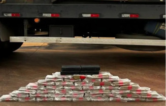 Polícia Federal intercepta caminhão e apreende 50 quilos de cocaína