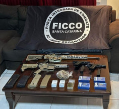 Foragido por homicídios é preso em residência blindada na fronteira