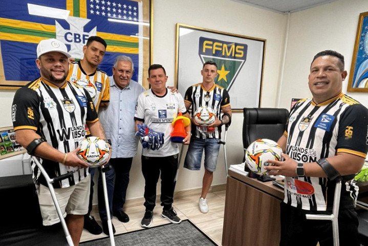 A reunião aconteceu na sede da FFMS, em Campo Grande, e contou com a participação de atletas, dirigentes e o técnico do clube (Foto: Ascom/FFMS)